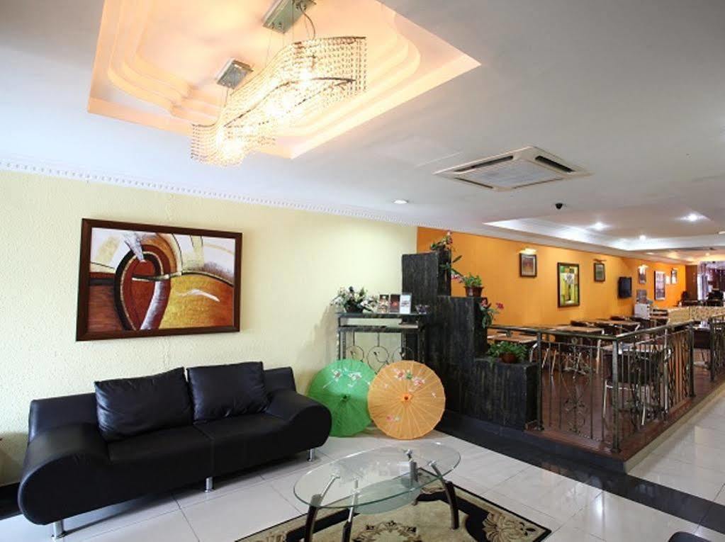 Oyo 103 V'La Garden Hotel Kuala Lumpur Exterior photo